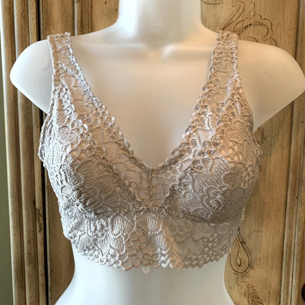Aerie Grey Lacy Bralette Lightweight V-Neck Front and Back Size S/P